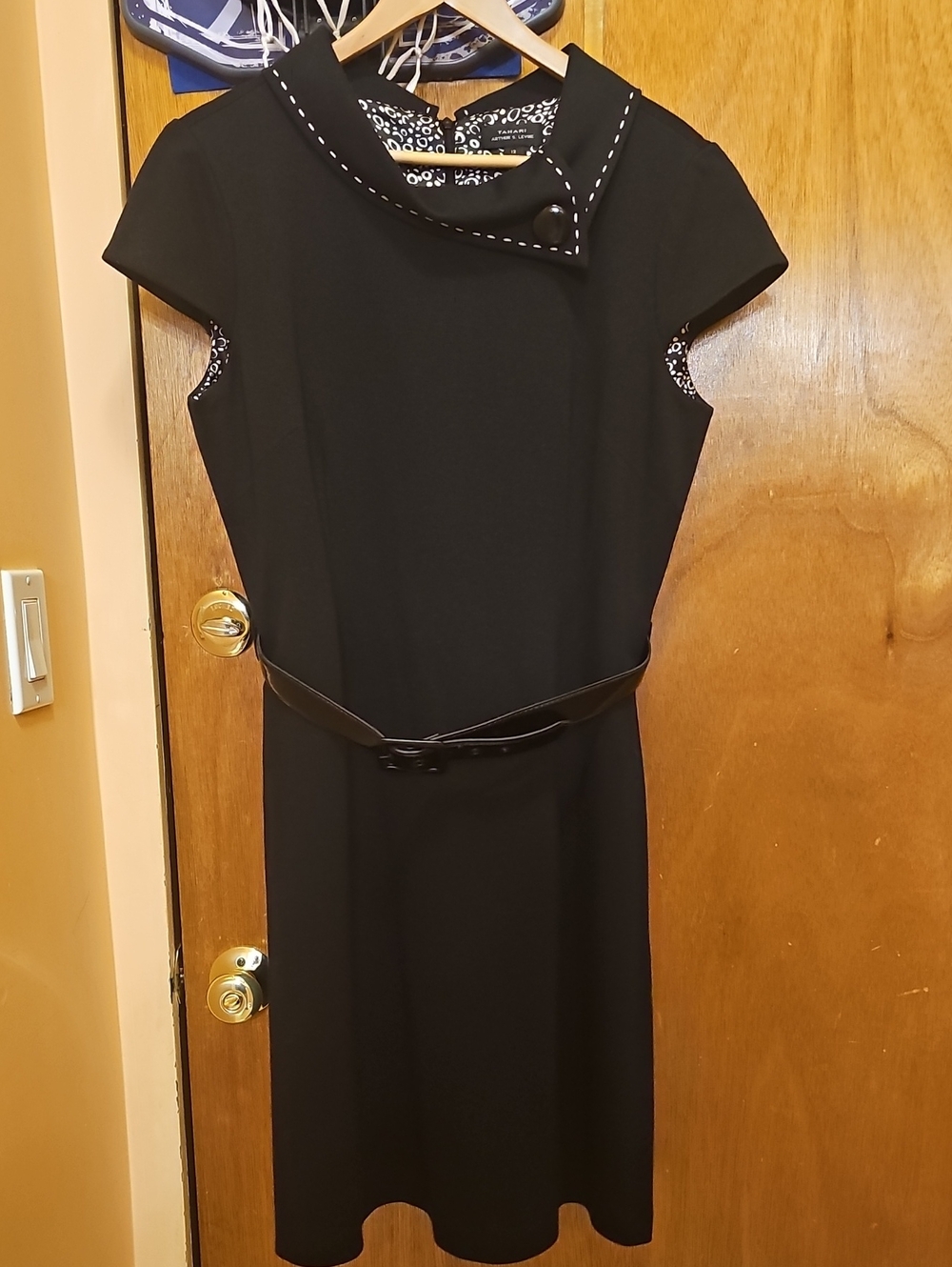 Tahari Black Cap-Sleeve Sheath Dress with Contrast Stitching